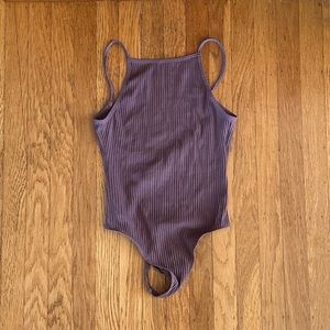 Aritzia Wilfred bodysuit in taupe size XS